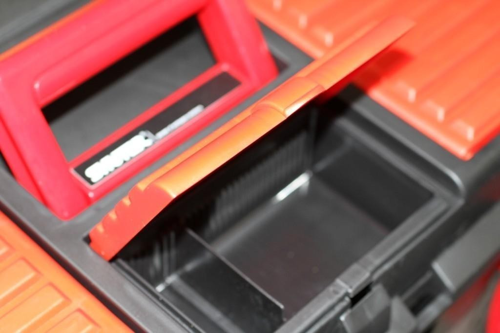 Box / Kufor na náradie s 2 výplňami - TB-802
