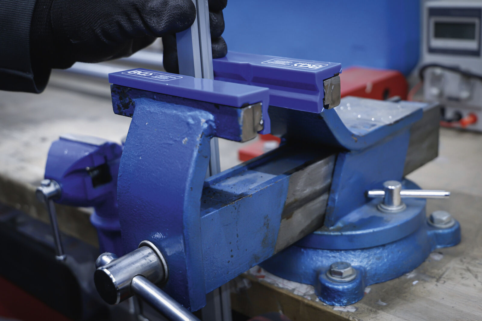 Čelisti svěráku pro kulaté předměty, magnetické, 100 mm, 2 ks - B9796