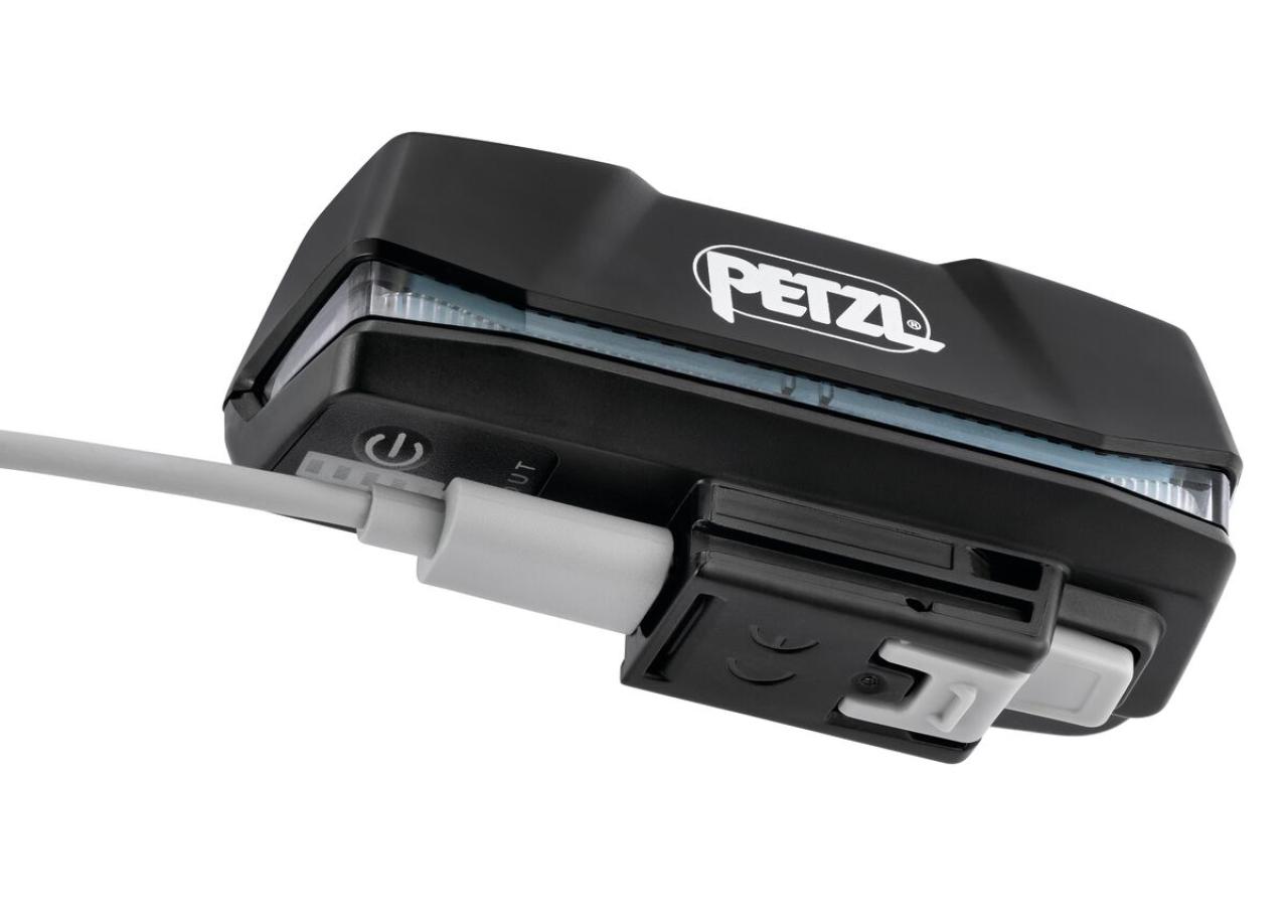 Čelovka PETZL Xena, 1400 lm - E004BA00