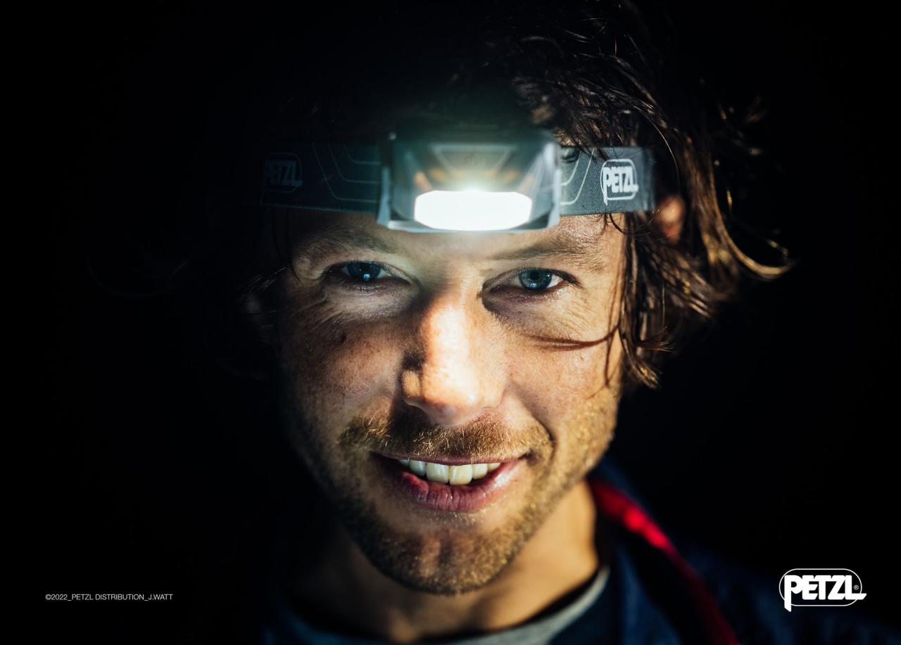 Čelovka PETZL Tikkina, šedá, 300 lm - E060AA00